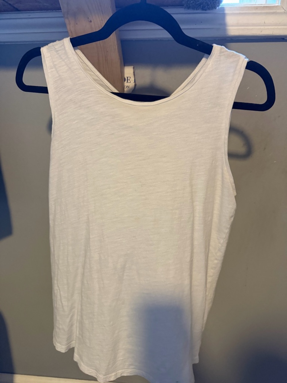 LOFT White Sleeveless Scoop Neck Tank